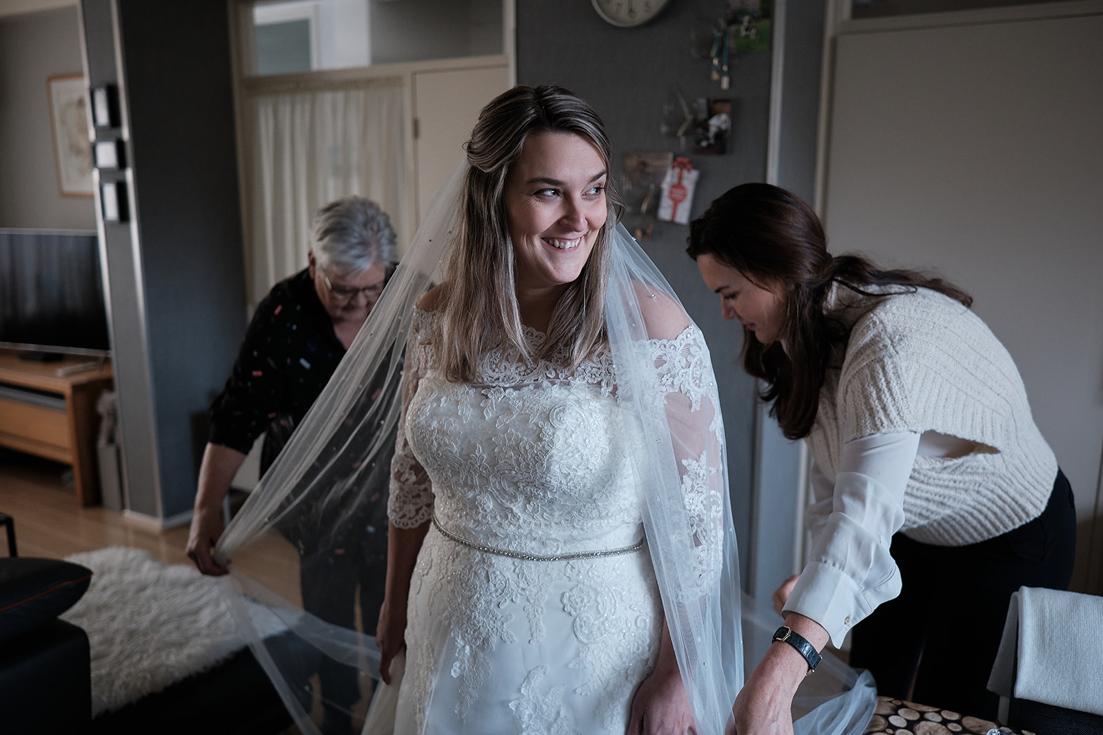 Betoverende bruidsfotografie: Wendy en Gerrold's magische dag bij Kasteel Buitenplaats Amerongen, vastgelegd door Stefan