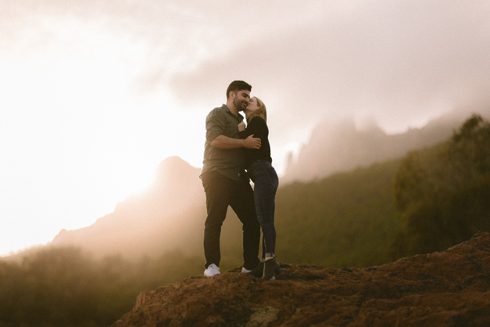 Seance photo de couple dans le massif de l'Estérel