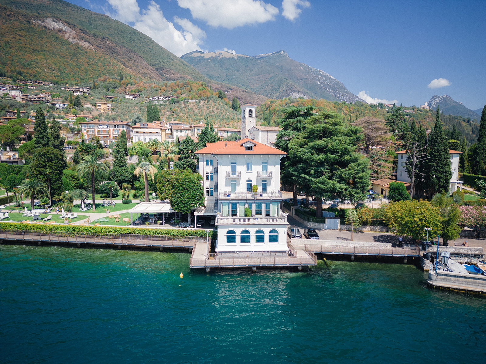 Aerial view of Hotel Bellariva in Riva del Garda on Via Franz Kafka, 13, 38066 Riva del Garda TN