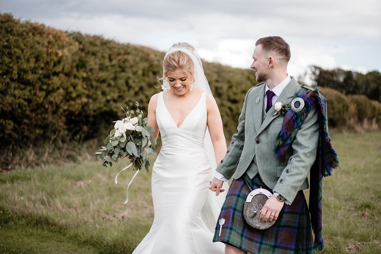 wedding couple at falside mill, st andrews