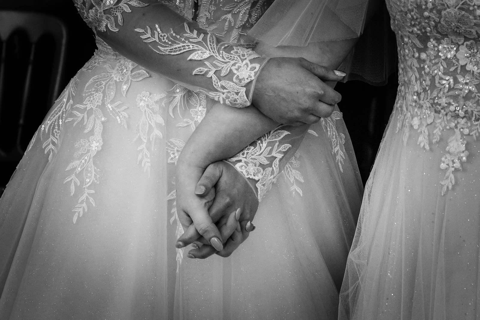 close up of hands of brides Zara Davis Wedding Photography Cotswolds Grittleton House Gloucestershire Wiltshire
