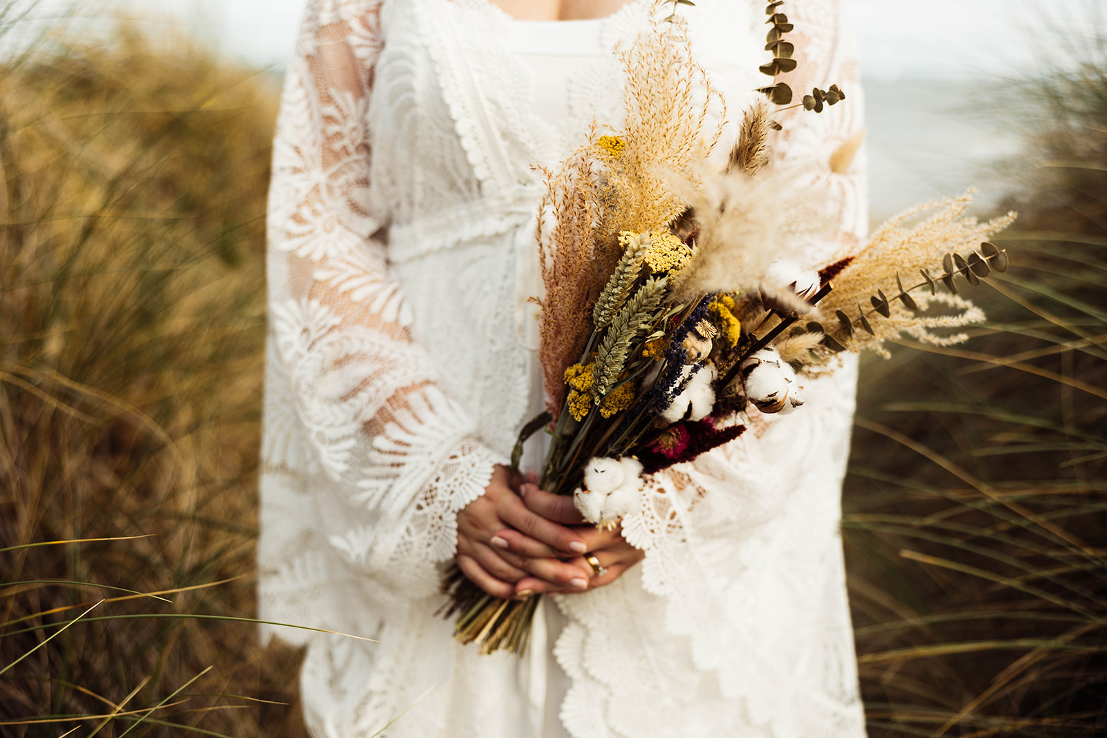 brides dried weding flowers