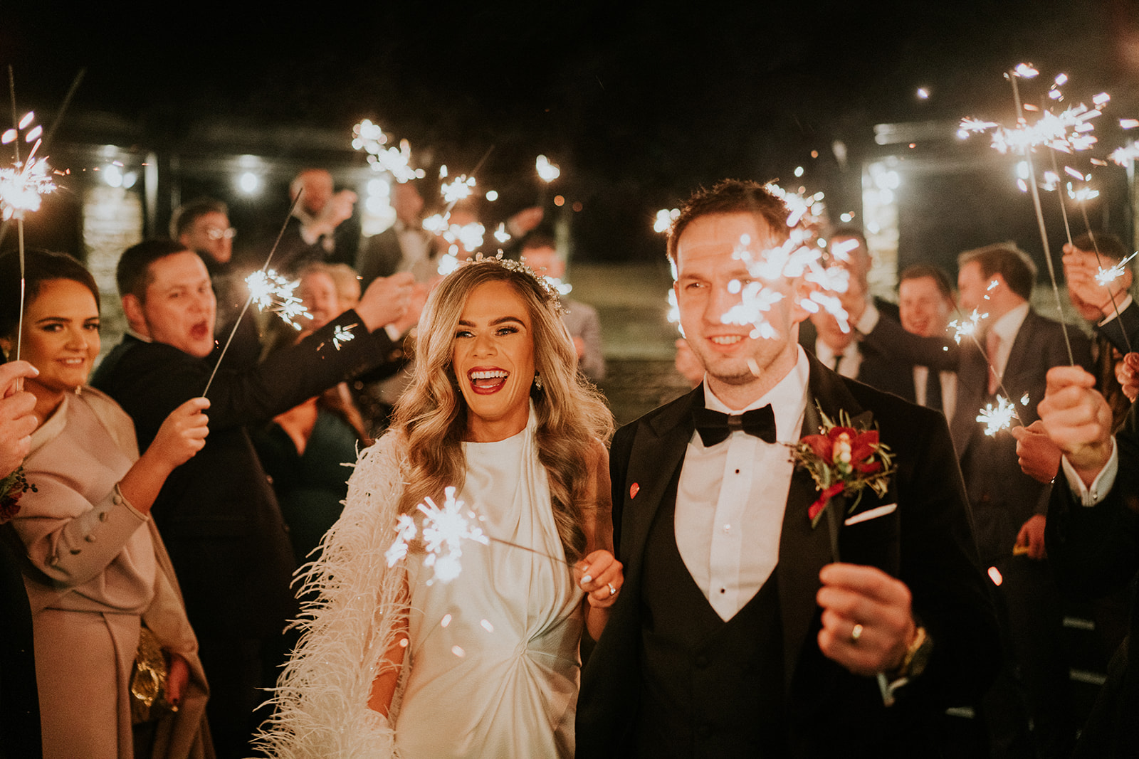 wedding sparklers ireland, boujee sparklers, bespoke wedding sparkler shot, bradley henderson photography, ppani