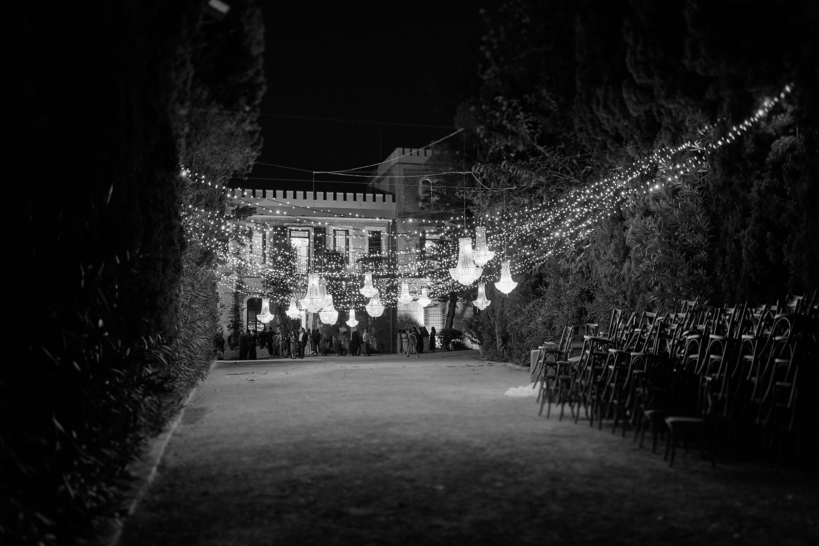foto en blanco y negro de un fin de fiesta en la boda de marques de montemolar
