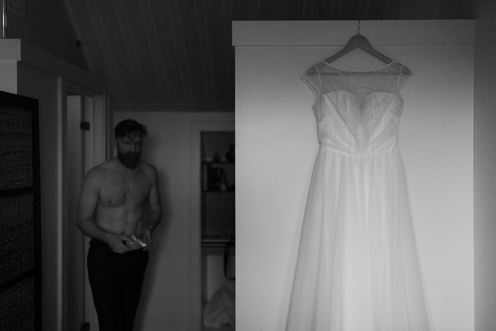 Hótel Búðir wedding dresses