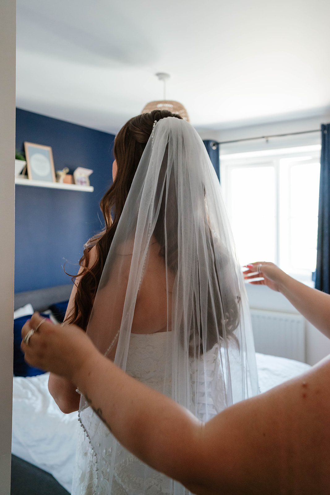 Dumbleton Hall Zara Davis Wedding Photography Worcestershire Gloucestershire Cotswolds bridal veil being put on