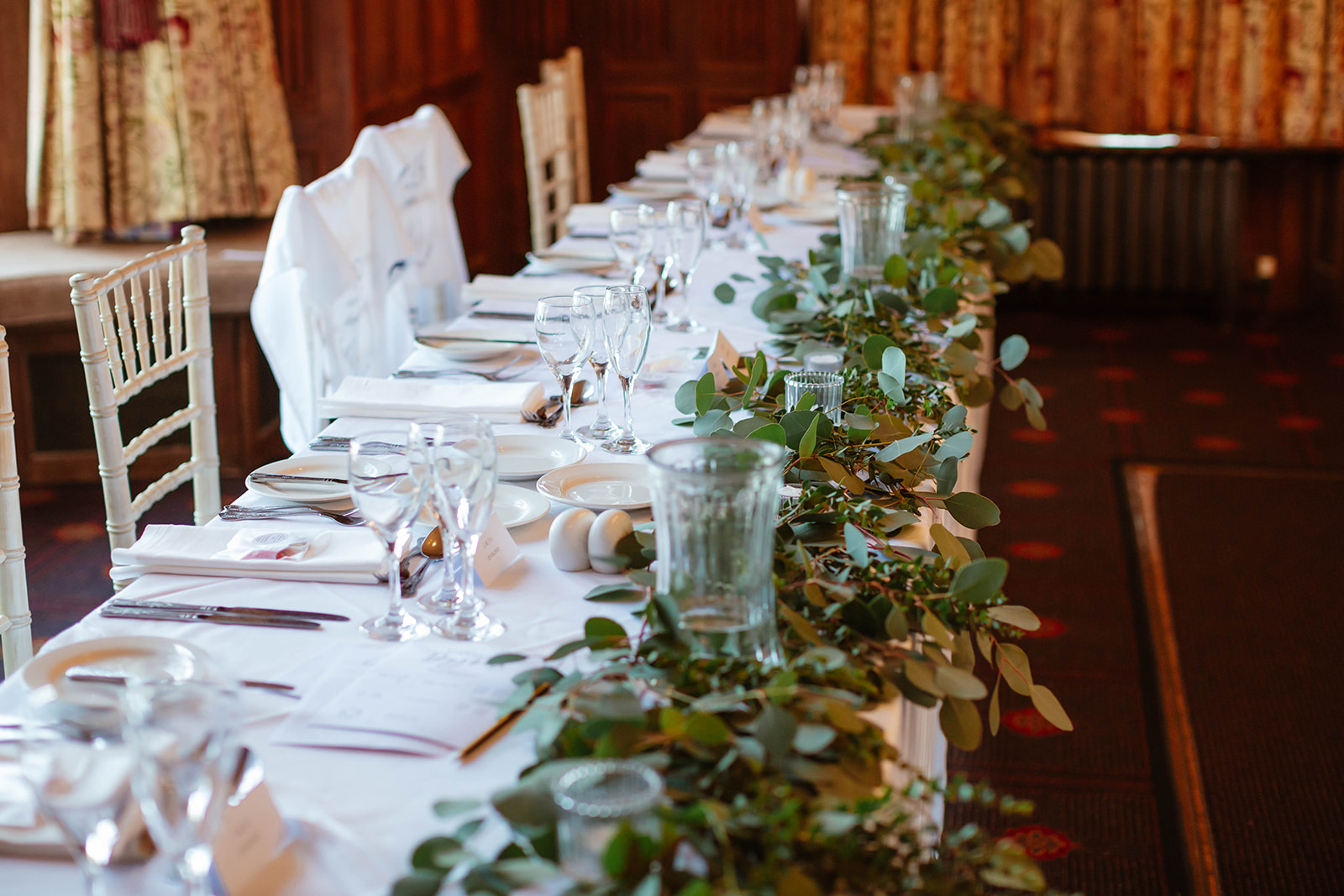 Dumbleton Hall Zara Davis Wedding Photography Worcestershire Gloucestershire Cotswolds top table layout