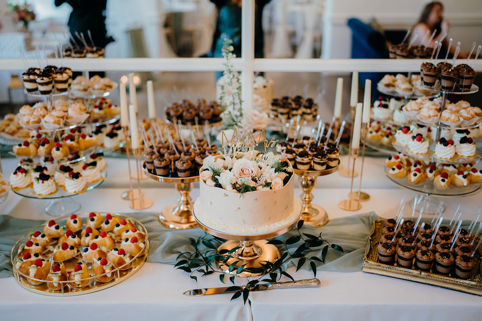 Desert table and wedding cake