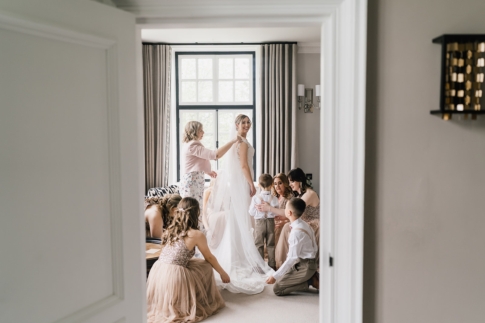 Bride and her bridal party getting ready