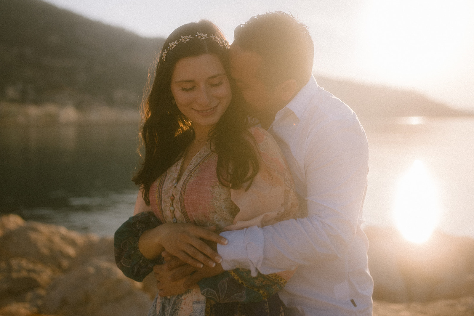 a romantic photo session near menton beach