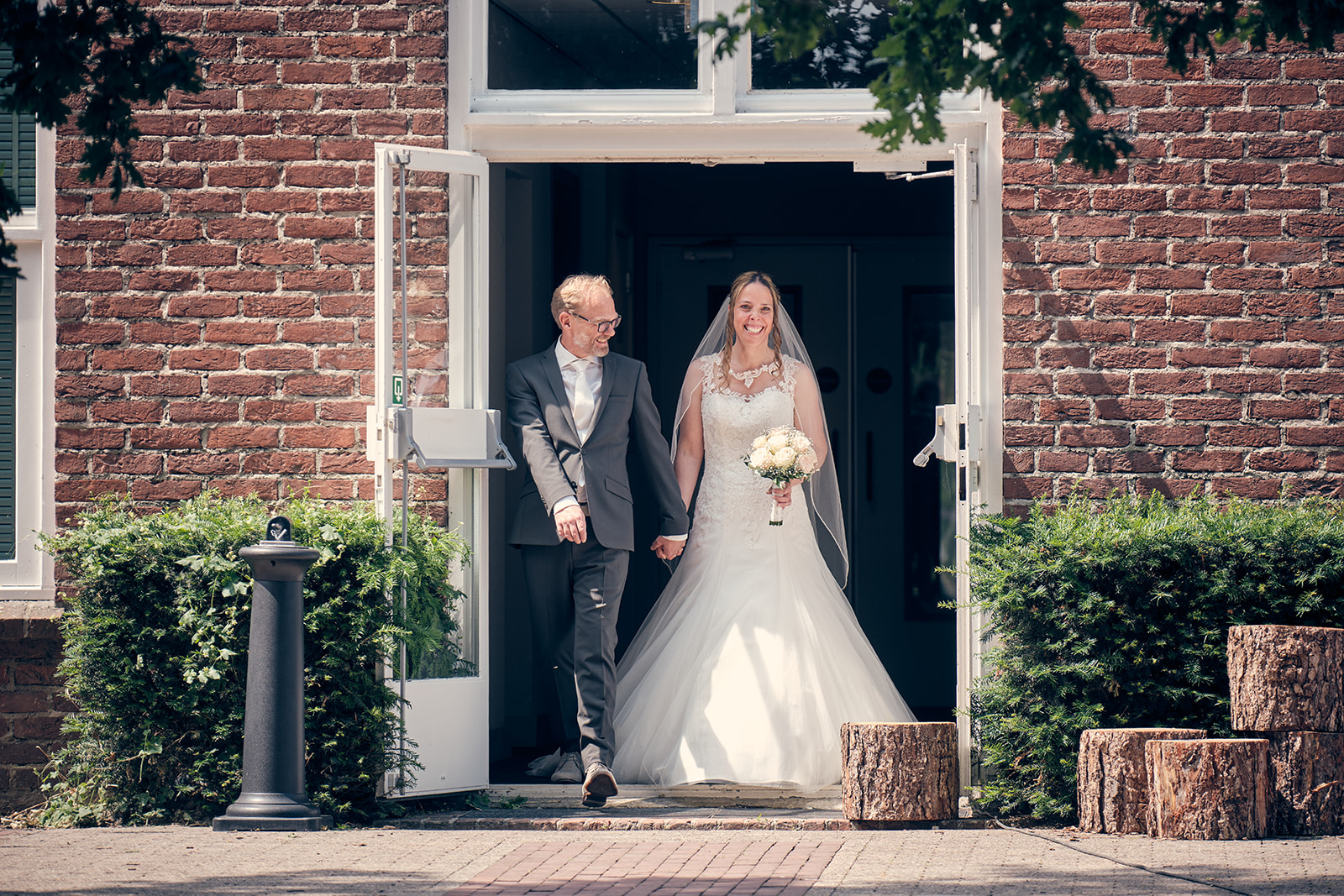 Trouwshoot bruidsfotografie Hotel Fletcher Deurne met Mike en Ilja - 
