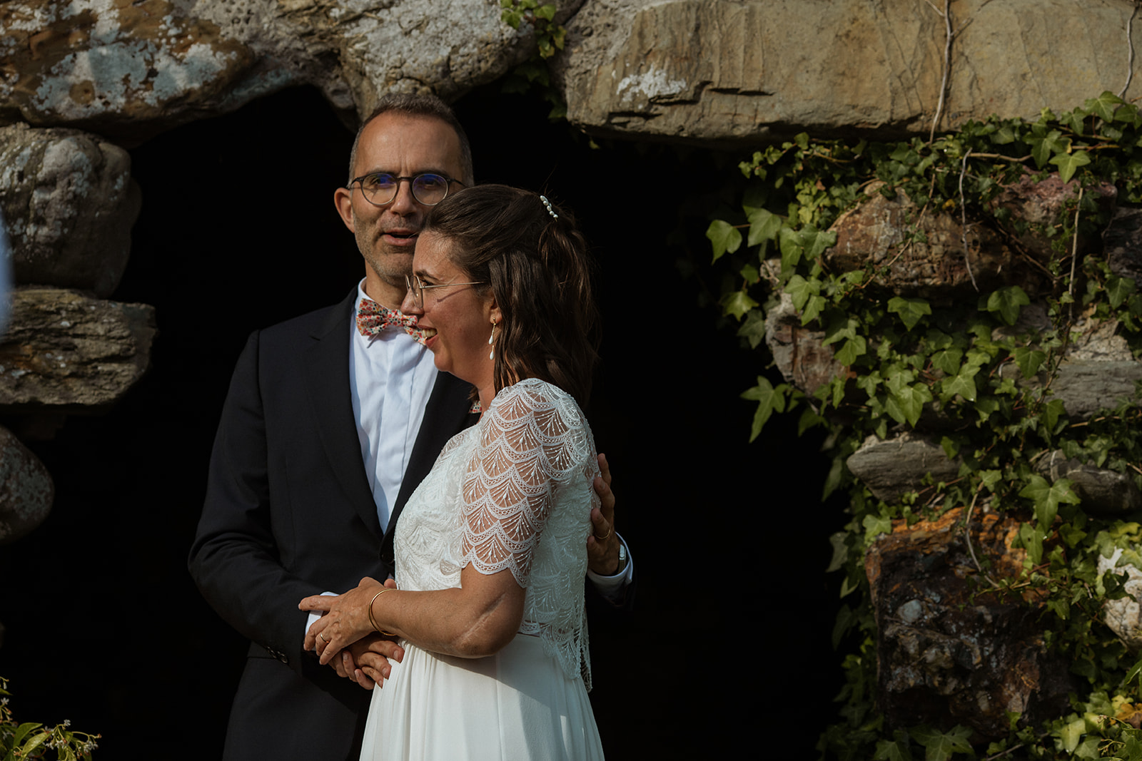 Duo de photographes de mariage en Normandie au Chateau de la Crête, pour ne rater aucun moment.