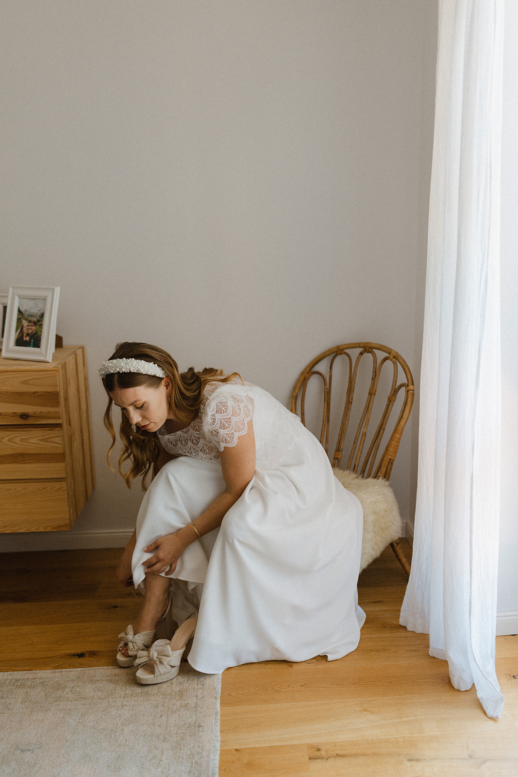 Modern-Getting-Ready-Bride