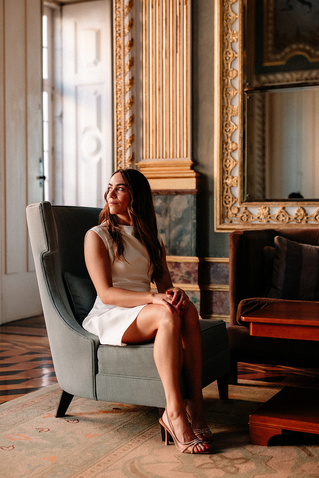 Engagement session in porto with blue Portuguese tiles and portraits in the luxurious Palácio do Freixo Hotel