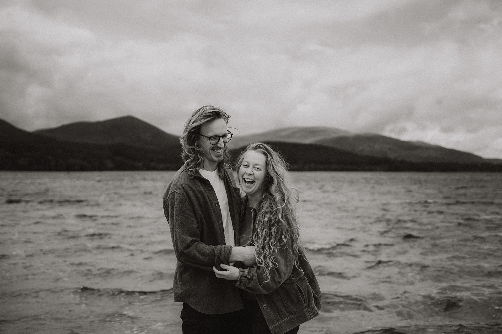 a couples photoshoot in aviemore, scottish highlands
