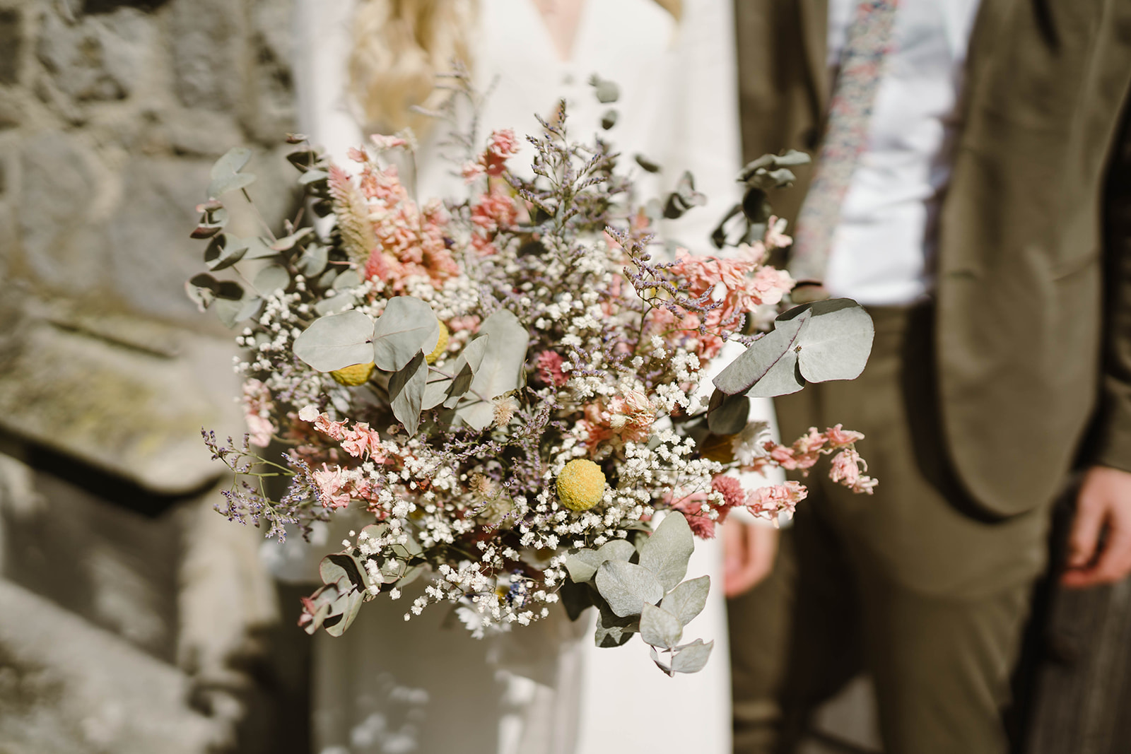 Dried flower wedding bouquet for sustainable wedding