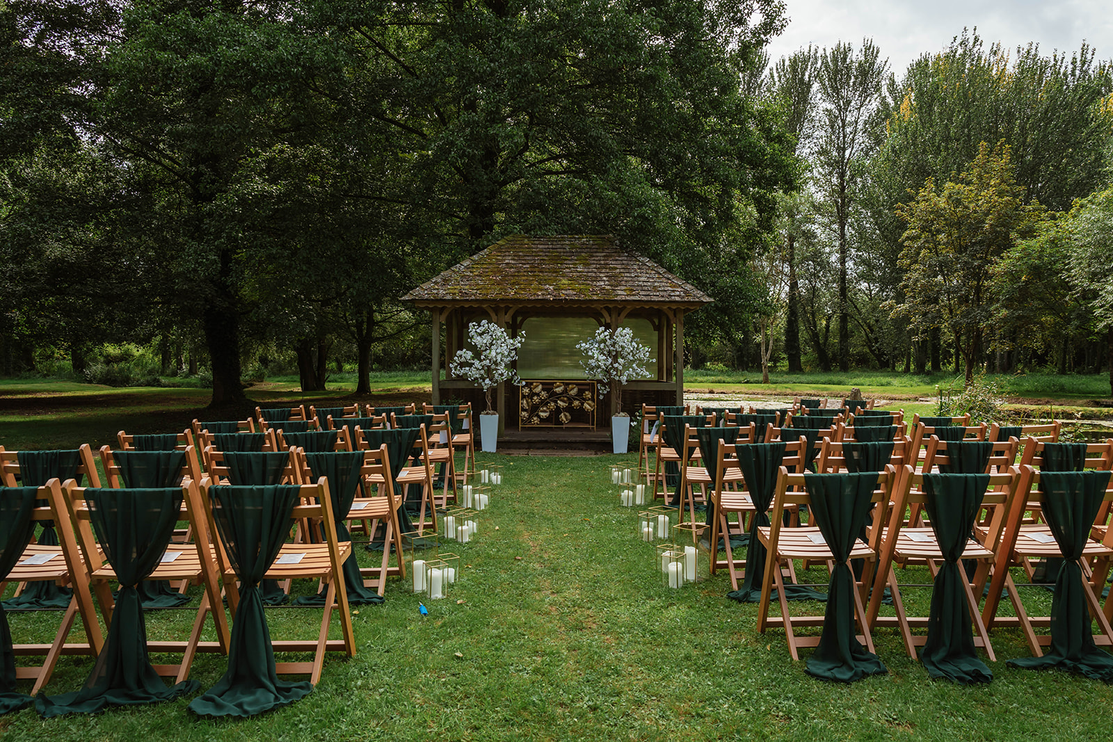 outdoor ceremony Zara Davis Wedding Photography Waters Edge at Ewen Cotswolds Gloucestershire Cirencester cheltenham