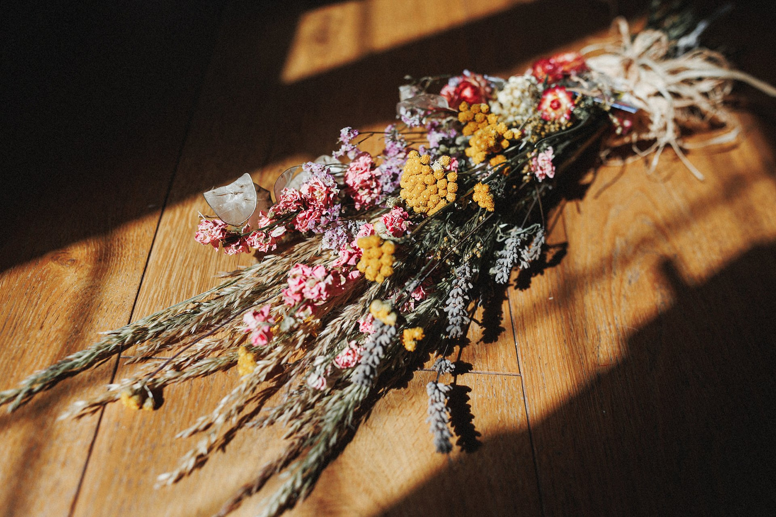 dried flower arrangement for the boquet
