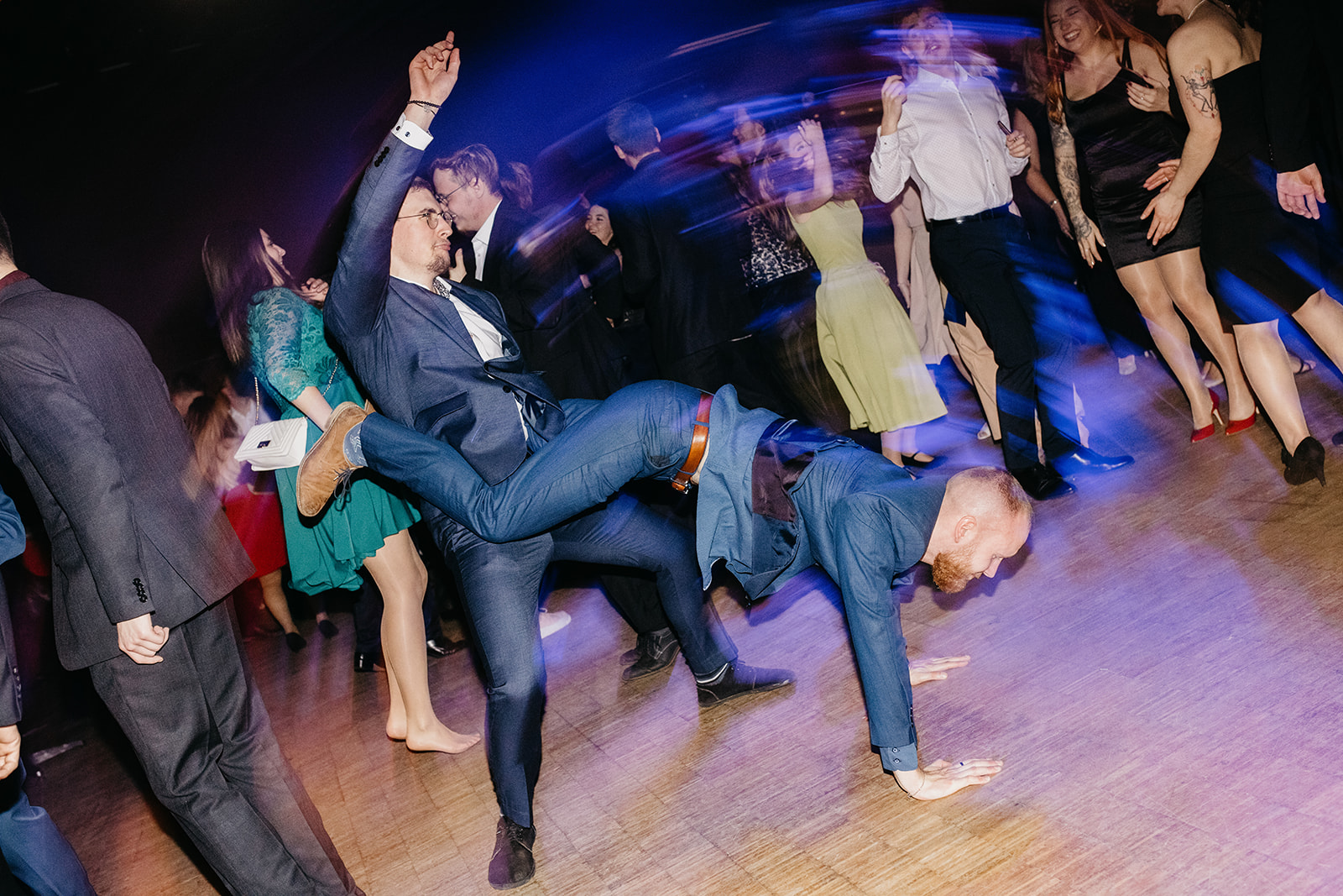 Maturtní ples breakdance battle Dům kultury Liberec fotograf YOUNME Hub Manina Jakub