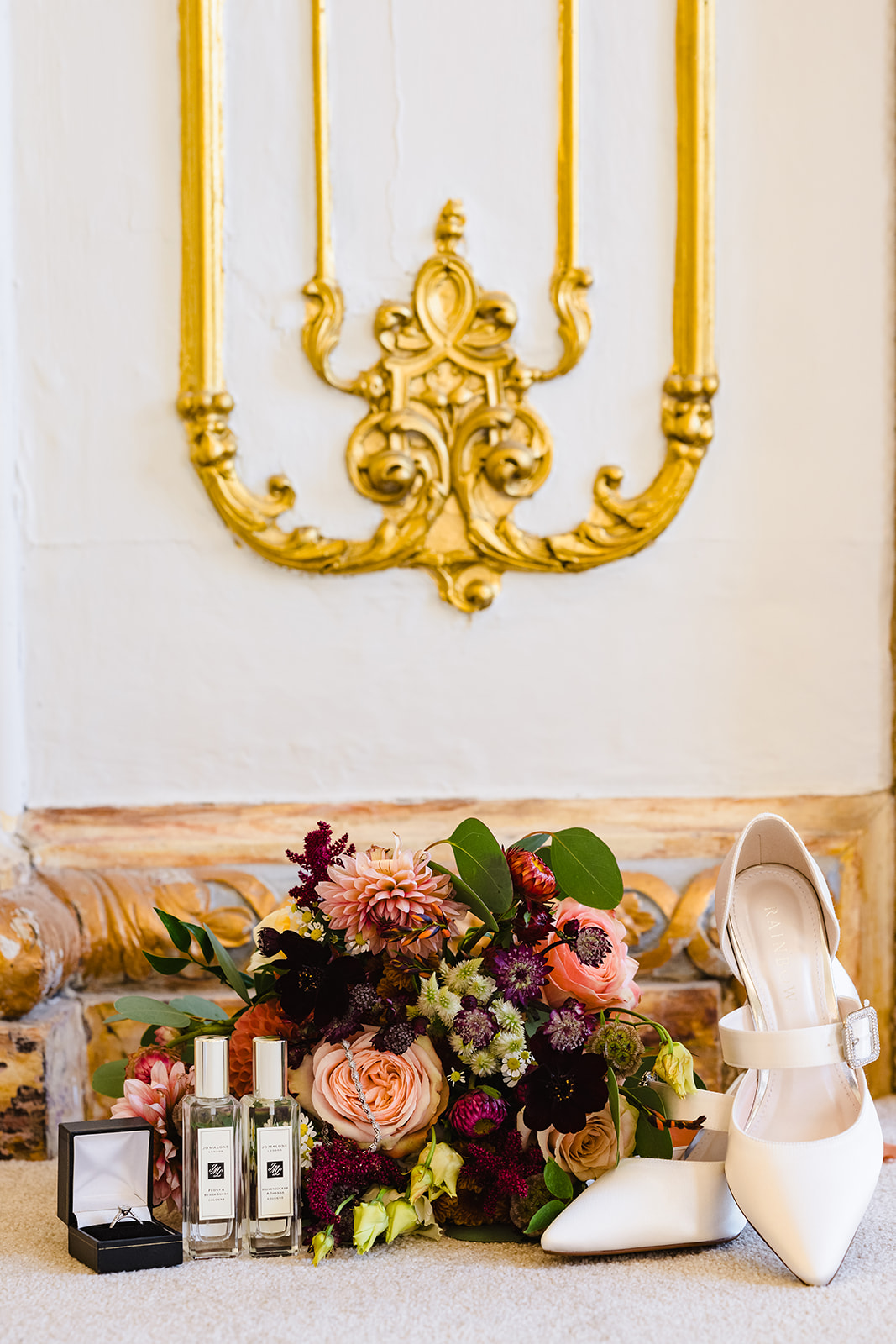 brides bouquet, flowers and accessories at gosfield hall