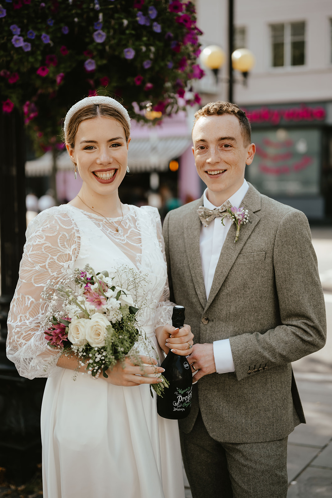 Stunning portrait of Alex and Christina in the streets of London