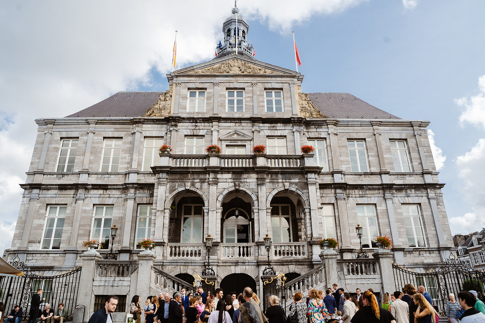 Trouwen in Maastricht - Overzichtsfoto van het stadhuis in Maastricht