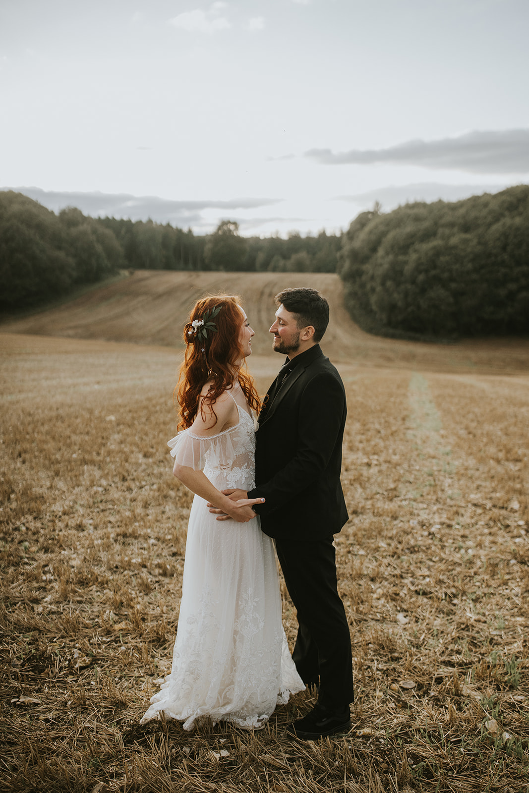 A beautiful meadow so close to the woodland set the perfect backdrop for their portraits