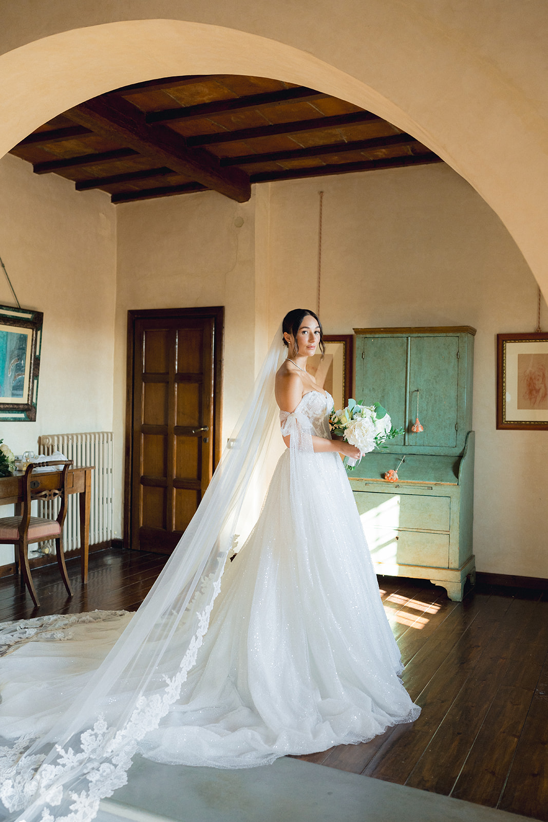 Bride in Villa la Selva Wine Resort in Tuscany