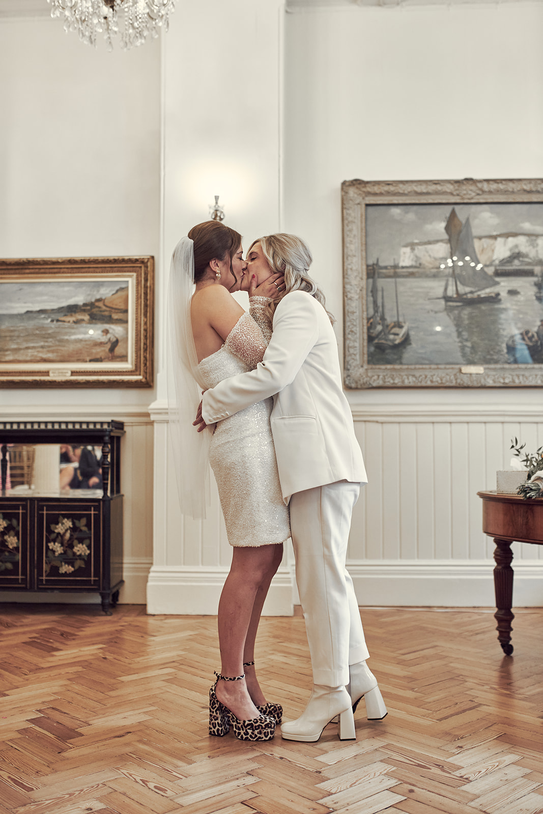 brides kissing passionately