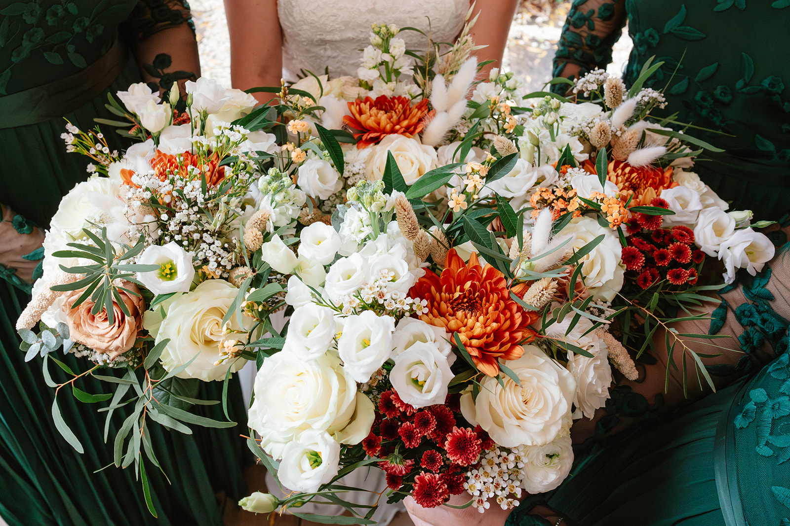 bouquets altogether Zara Davis Photography Wild Thyme and Honey Cirencester Cotswolds Gloucestershire
