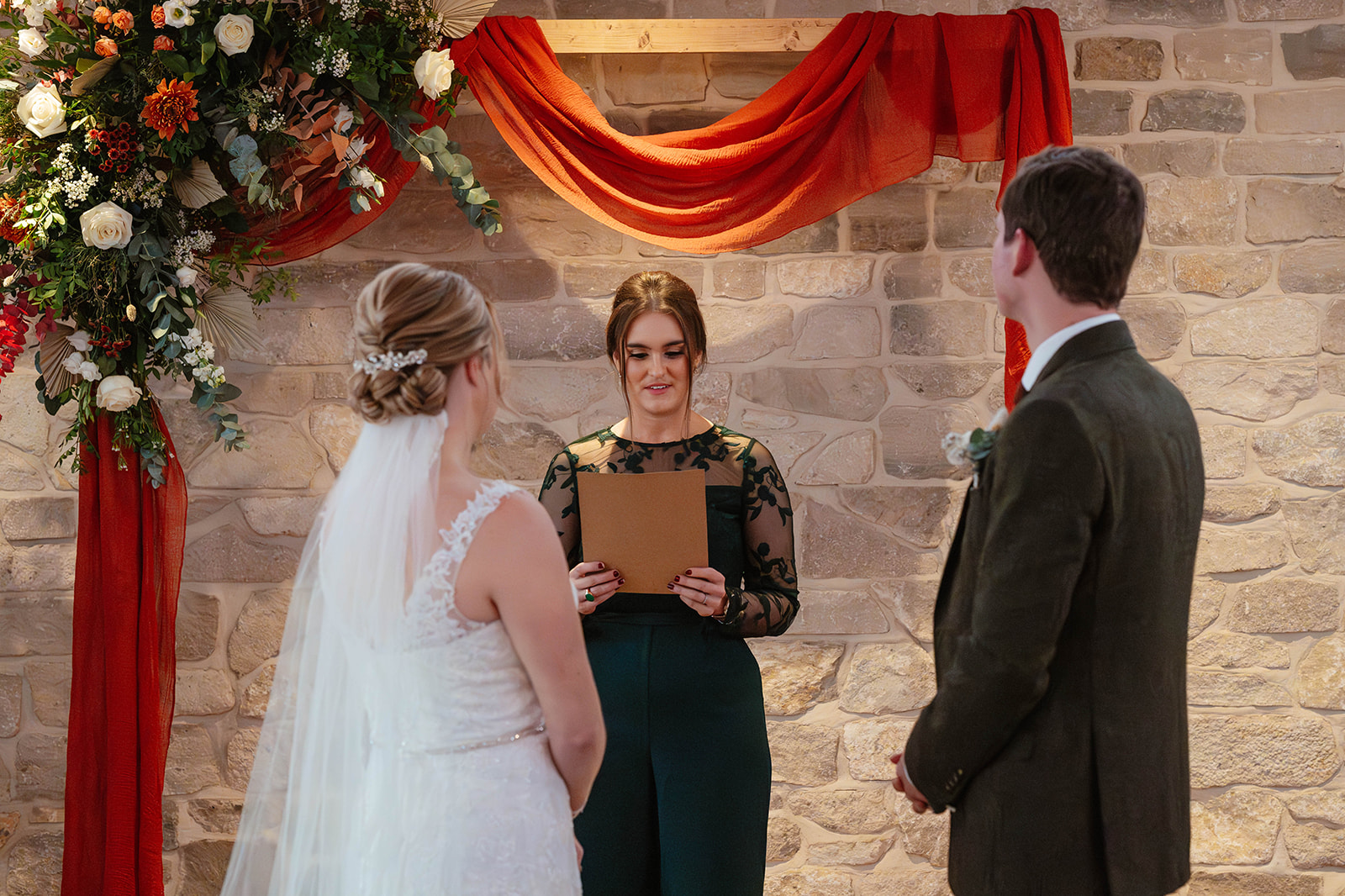 reading by best woman in ceremony Zara Davis Photography Wild Thyme and Honey Cirencester Cotswolds Gloucestershire