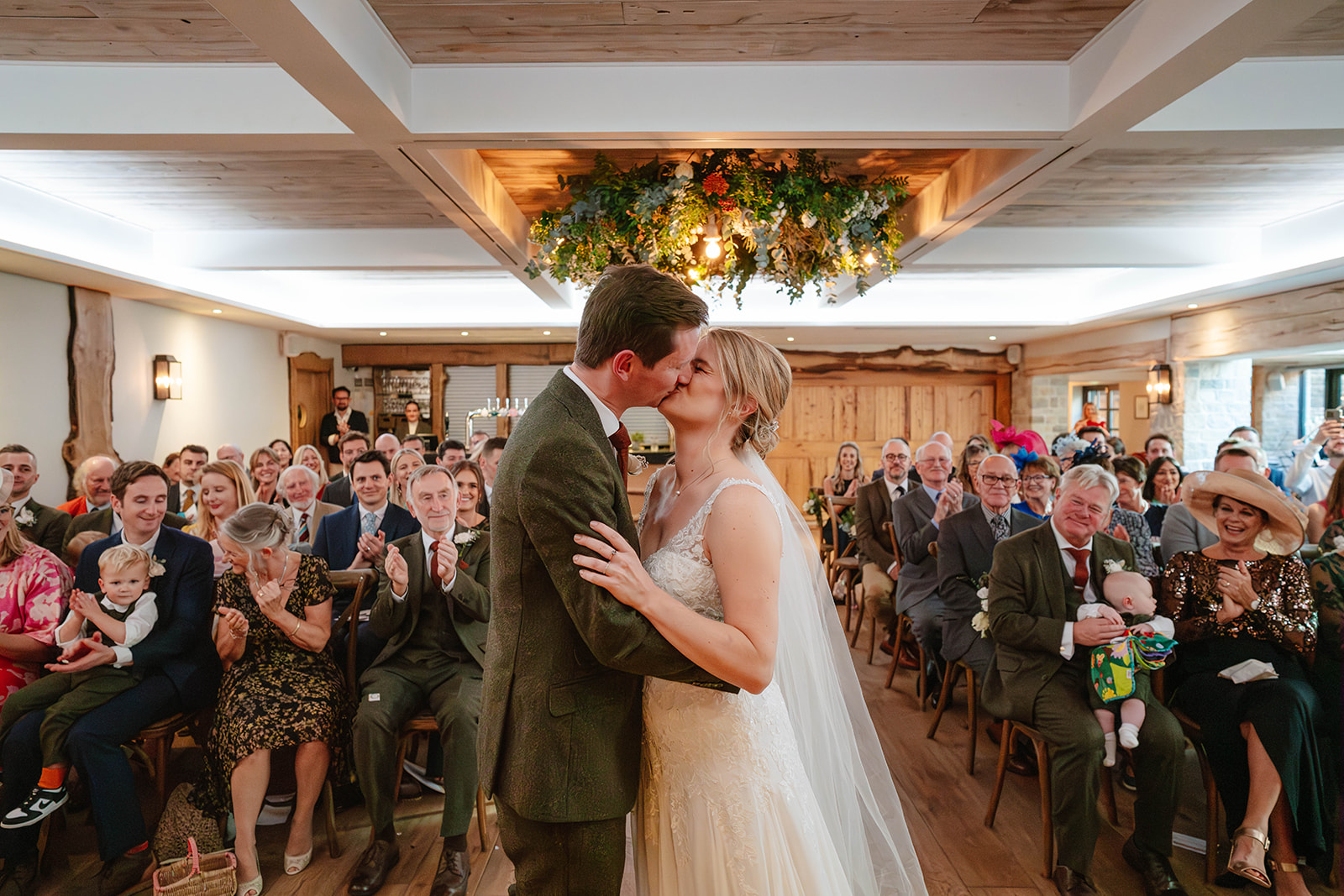 first kiss Zara Davis Photography Wild Thyme and Honey Cirencester Cotswolds Gloucestershire