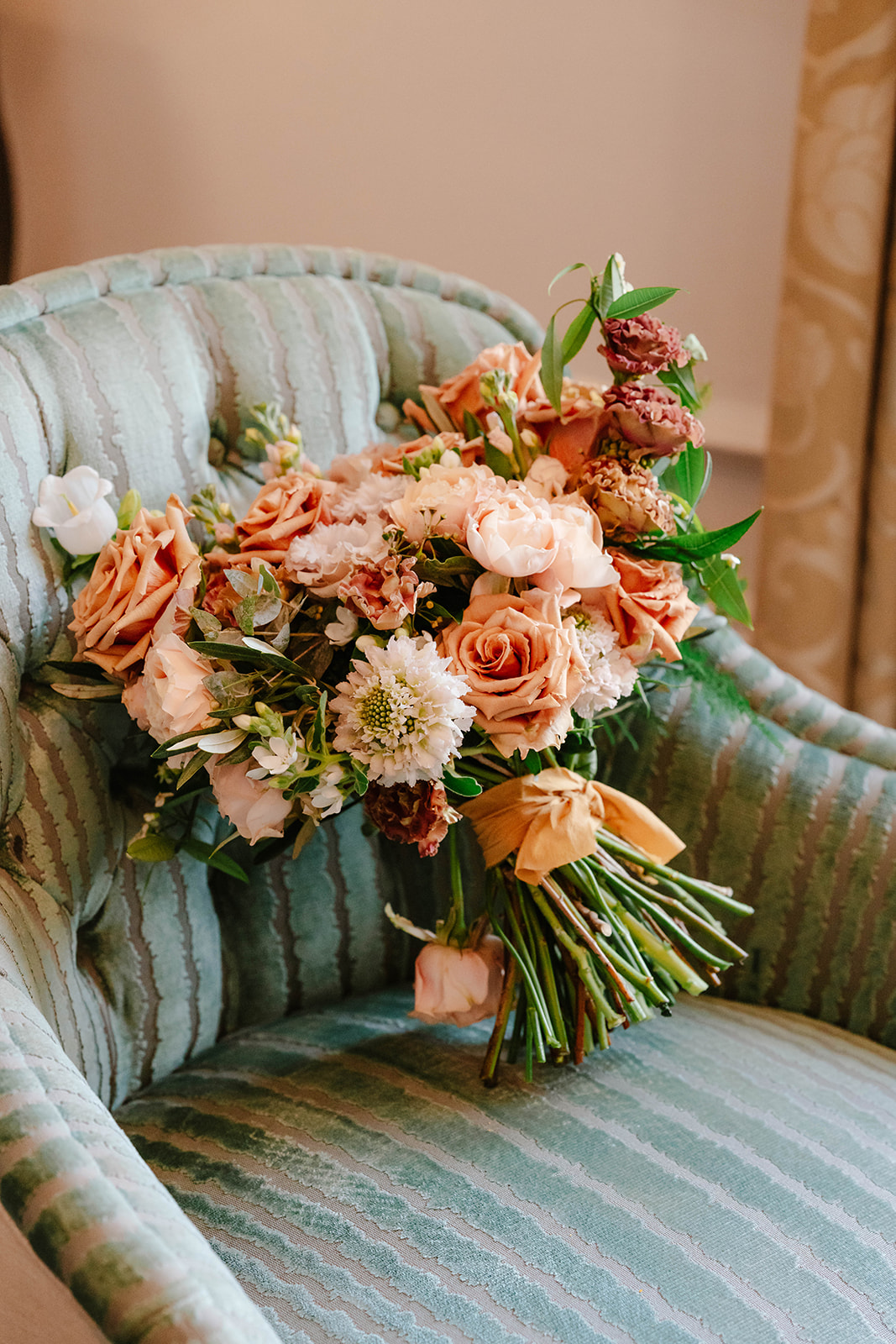 Zara Davis Wedding Photography Cotswolds Gloucestershire Cheltenham bridal bouquet
