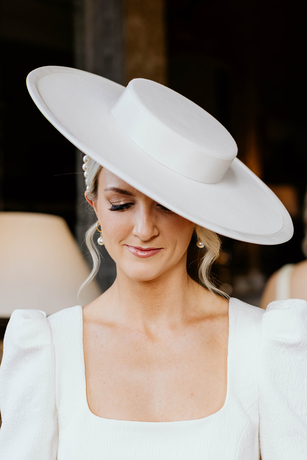 bride in hat