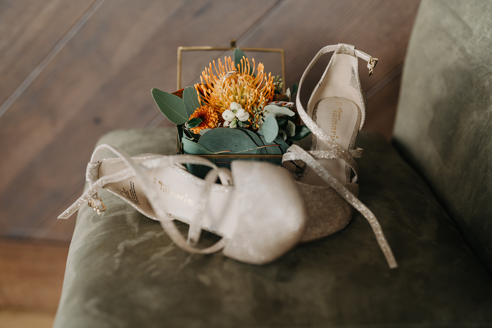 Brautschuhe Brautstrauß Ringkissen Protea