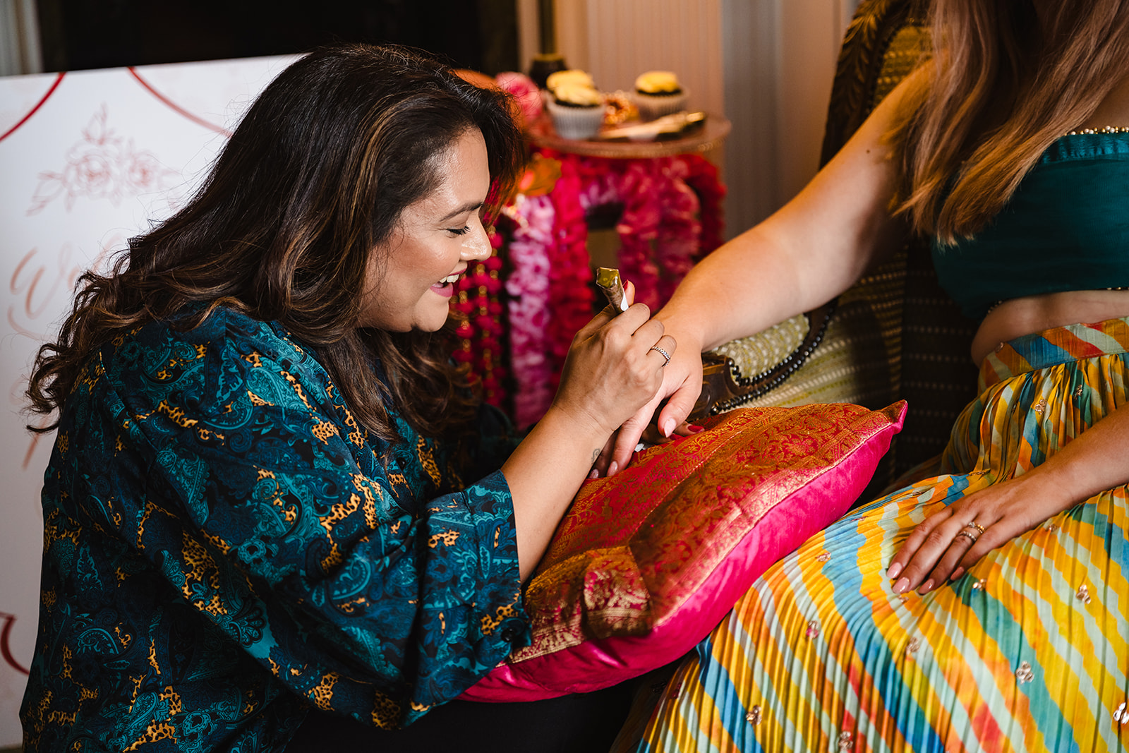 Mehndi being applied at Stapleford Park hotel by Amanda Forman Photography