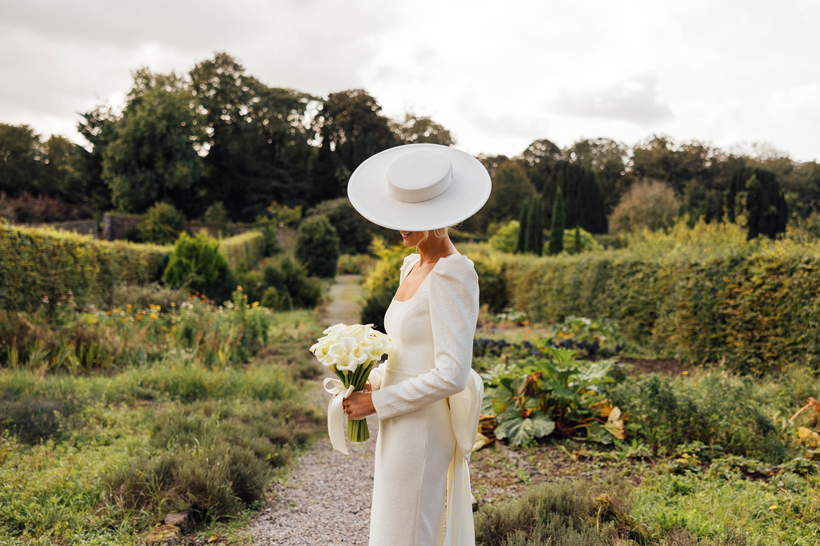 castle durrow bride with a hat