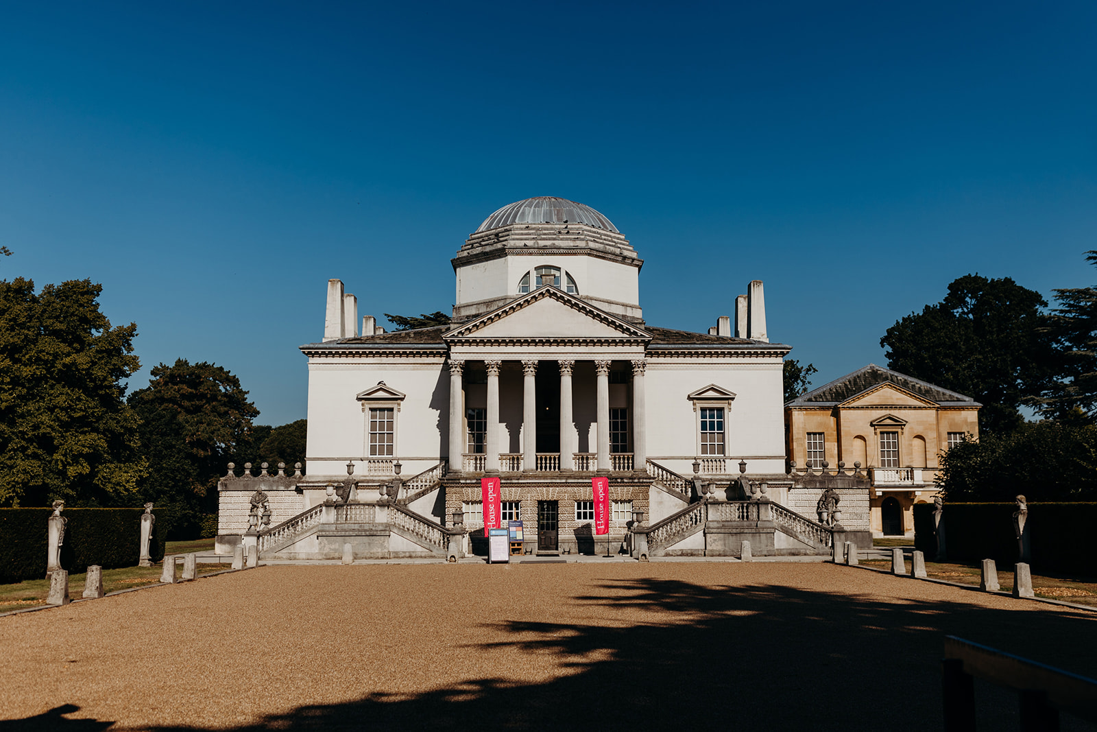 Chiswick House on morning of wedding 