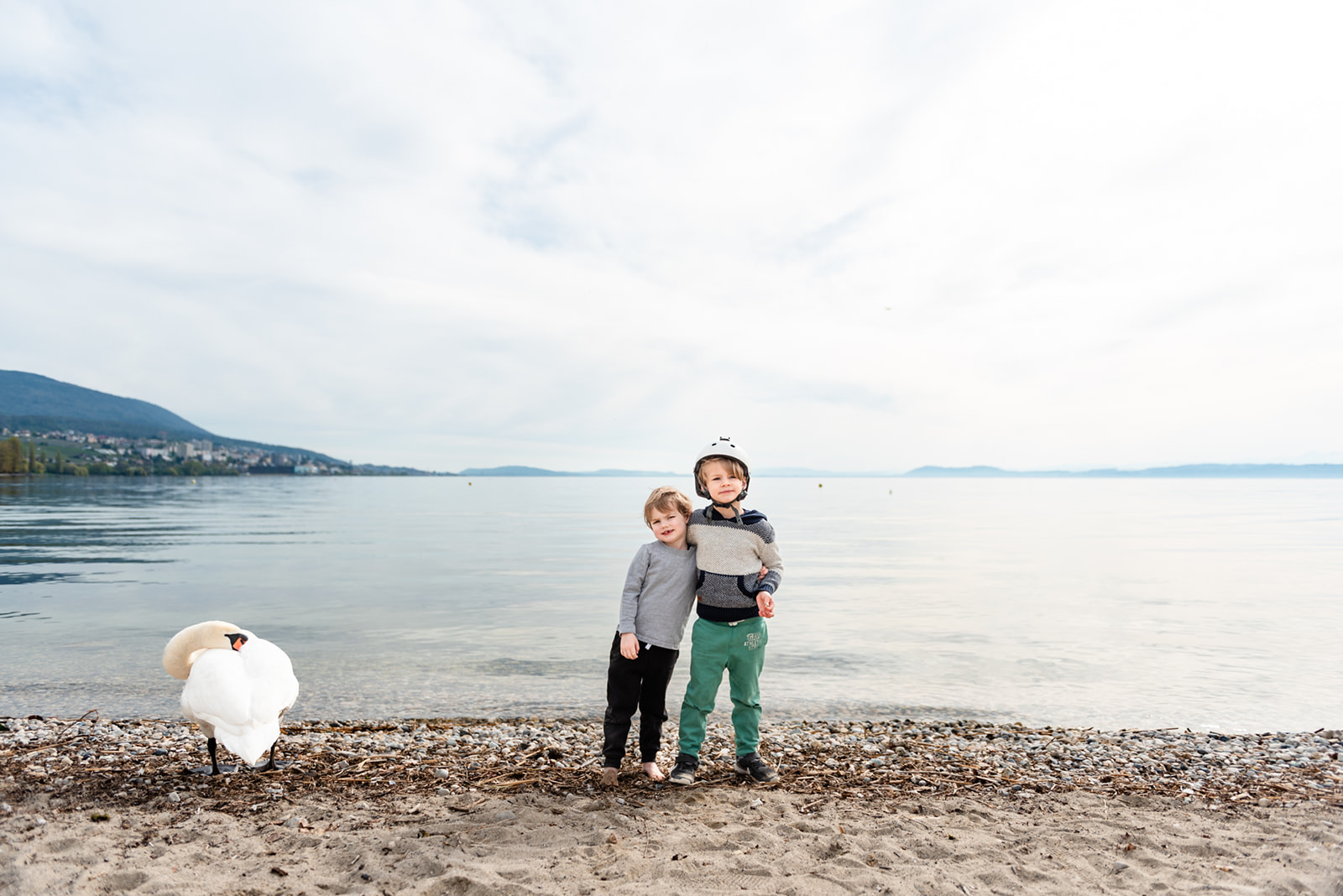 Expat children by lake Neuchâtel